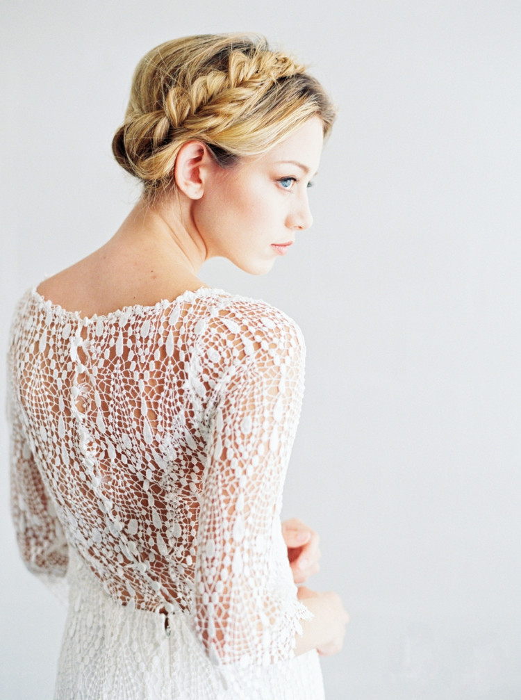 Hochzeitskleid Spitze Vintage
 Brautkleid mit Akzent im Rücken 64 traumhafte Anregungen