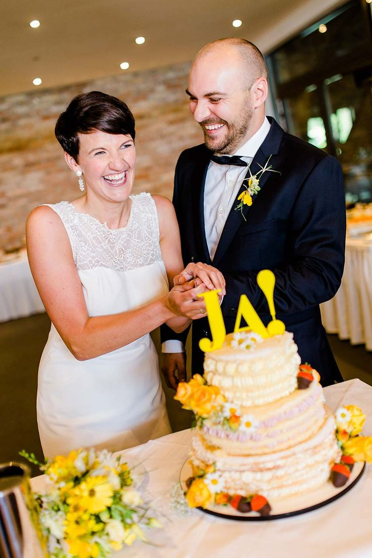 Hochzeitstorte Anschneiden
 Die besten 25 Hochzeitstorte anschneiden Ideen auf