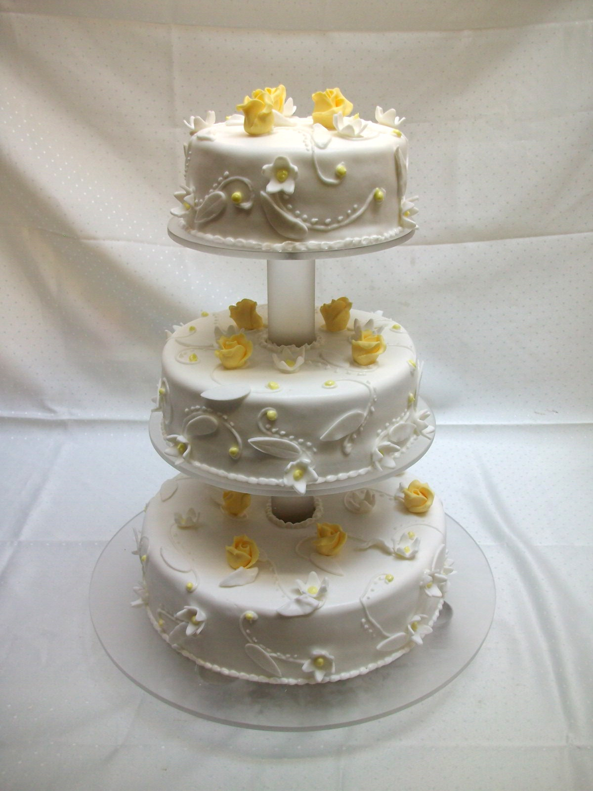 Hochzeitstorte Etagere
 Etagere Torte schmetterling torte auf etagere