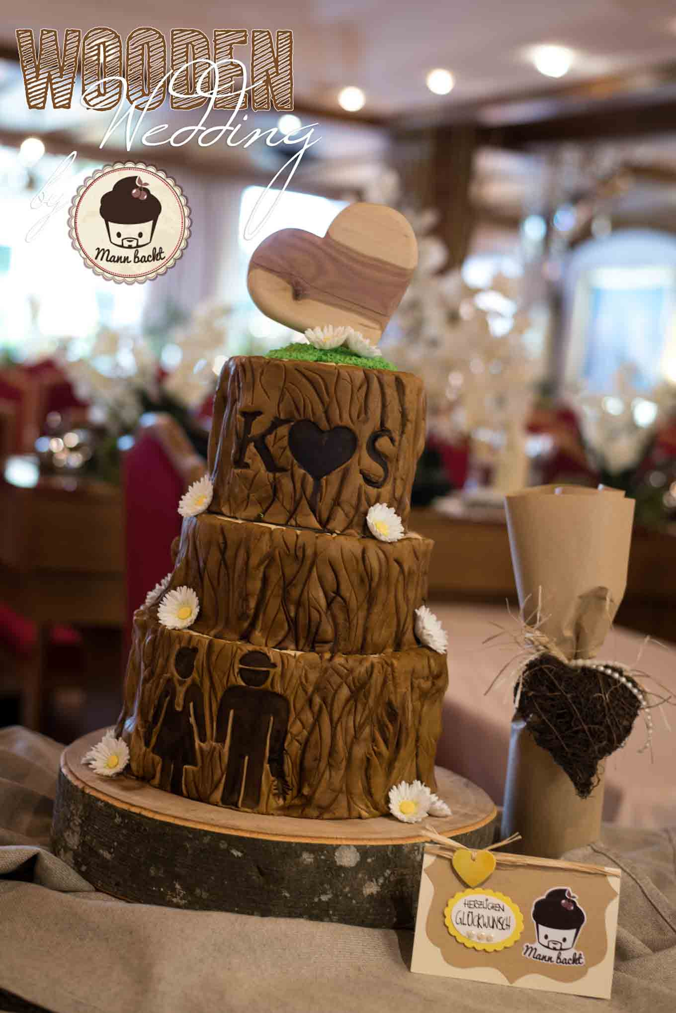 Hochzeitstorte Holz
 Eine ganz besondere Hochzeitstorte in Holzoptik