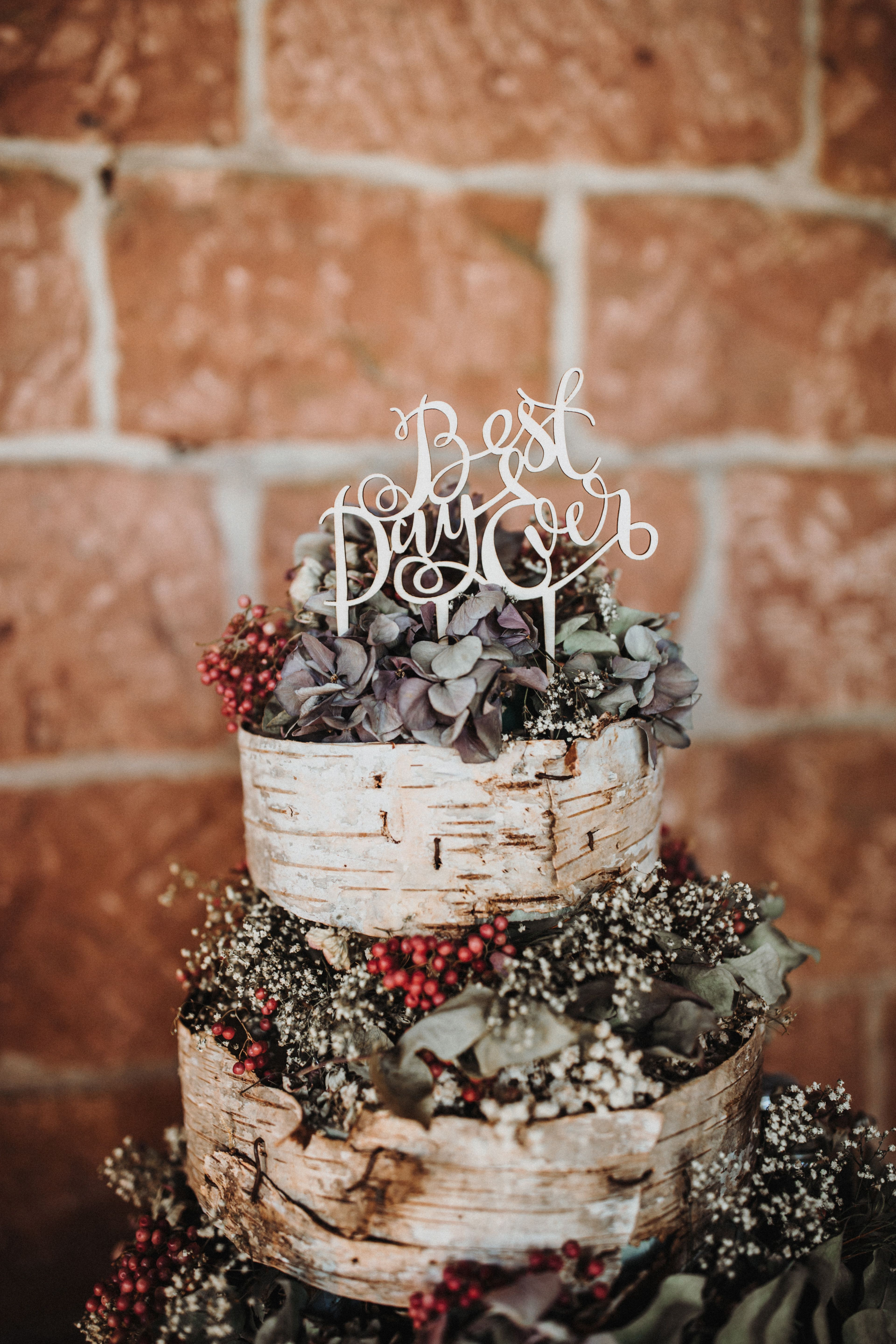 Hochzeitstorte Holz
 Hochzeitstorte Holz