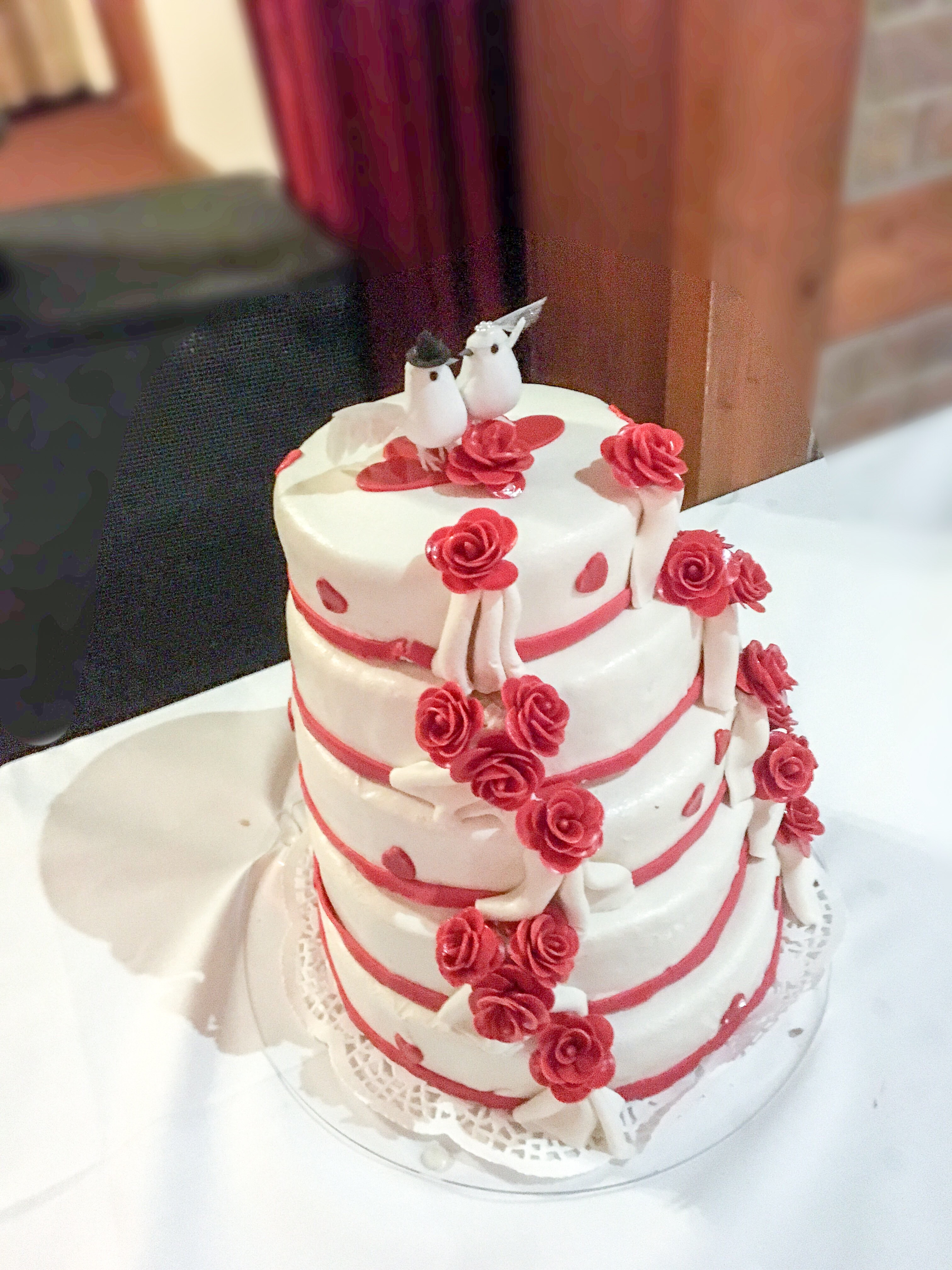 Hochzeitstorte Marzipan
 Hochzeitstorte 5 stöckig aus weißem Marzipan – Insas