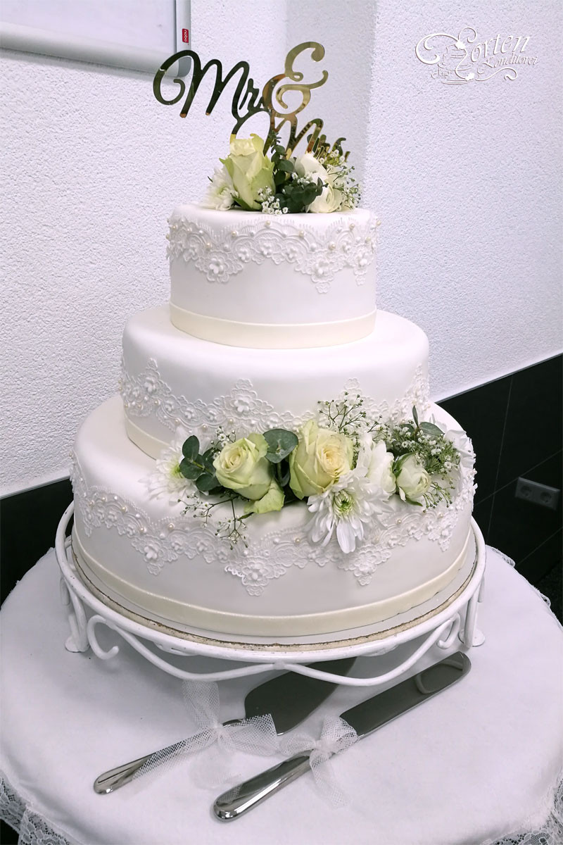 Hochzeitstorte Mit Blumen
 Hochzeitstorten Klassisch Hochzeitstorten Schlidt