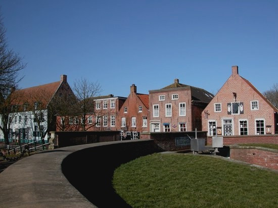 Hohes Haus Greetsiel
 Wunderbar Hotel Hohes Haus Greetsiel Ausenansicht