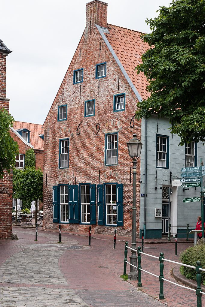 Hohes Haus Greetsiel
 File Hohes Haus Greetsiel Wikimedia mons