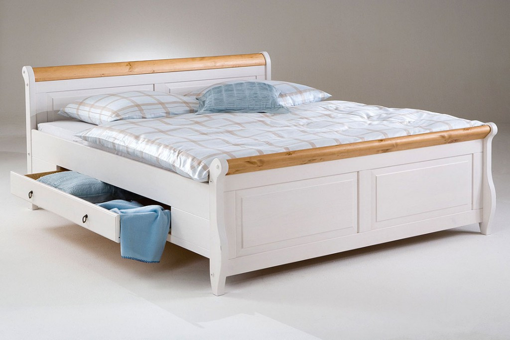 Holzbett 200x200
 Bett mit Schubladen 200x200 weiß antik Holzbett Kiefer