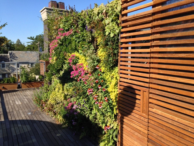 Holzwand Garten
 Sichtschutz für den Garten – effektvolle Ideen für den