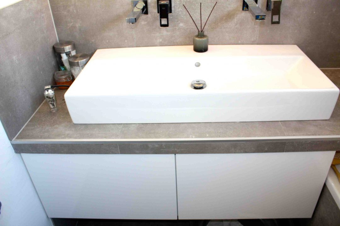 Ikea Unterschrank Bad
 Ein Küchenschrank im Badezimmer