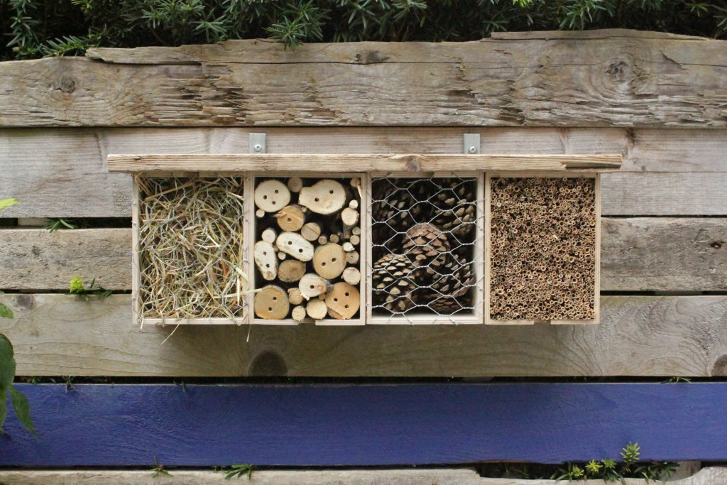 Insektenhotel Diy
 DIY Insektenhotel Nachhaltigkeitsblock