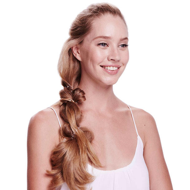 Invisibobble Frisuren
 Der Mermaid Braid Schritt 5