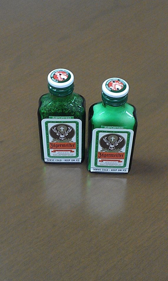 Jägermeister Geschenke
 Salt & Pepper shakers Jagermeister