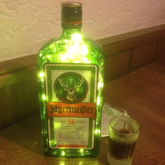 Jägermeister Geschenke
 Jägermeister Flasche beleuchtet Die Flasche wird mit