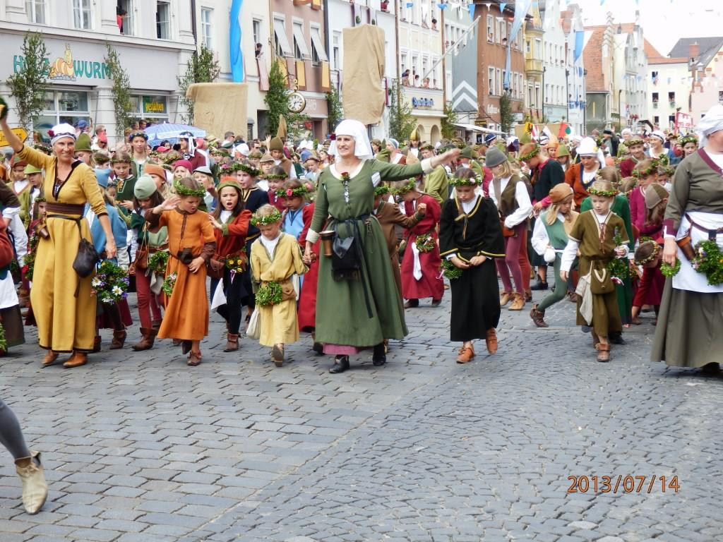 Karten Landshuter Hochzeit
 THW OV Nabburg Absicherung Landshuter Hochzeit