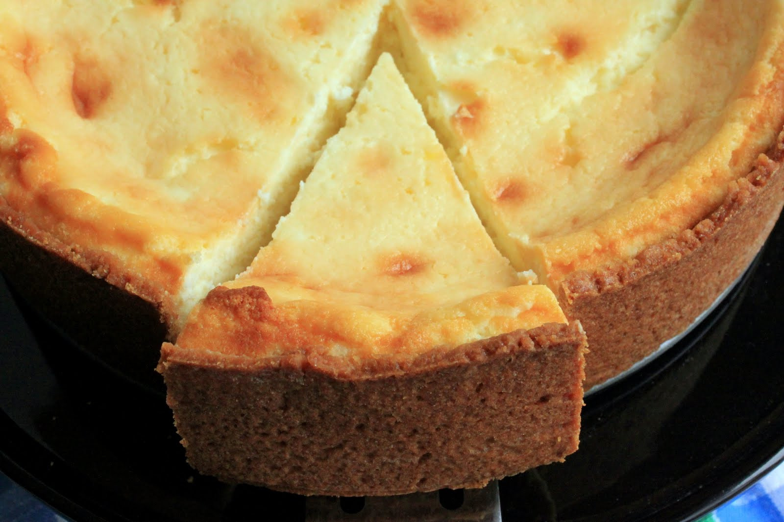 Käse Kuchen
 Käsekuchen – German Cheesecake