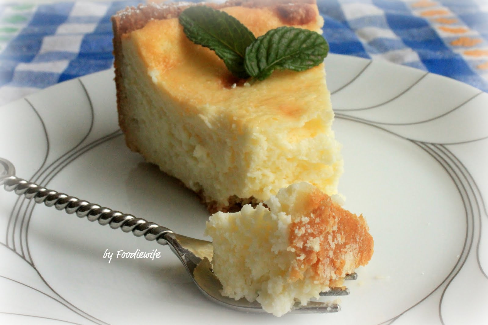 Käse Kuchen
 Käsekuchen – German Cheesecake