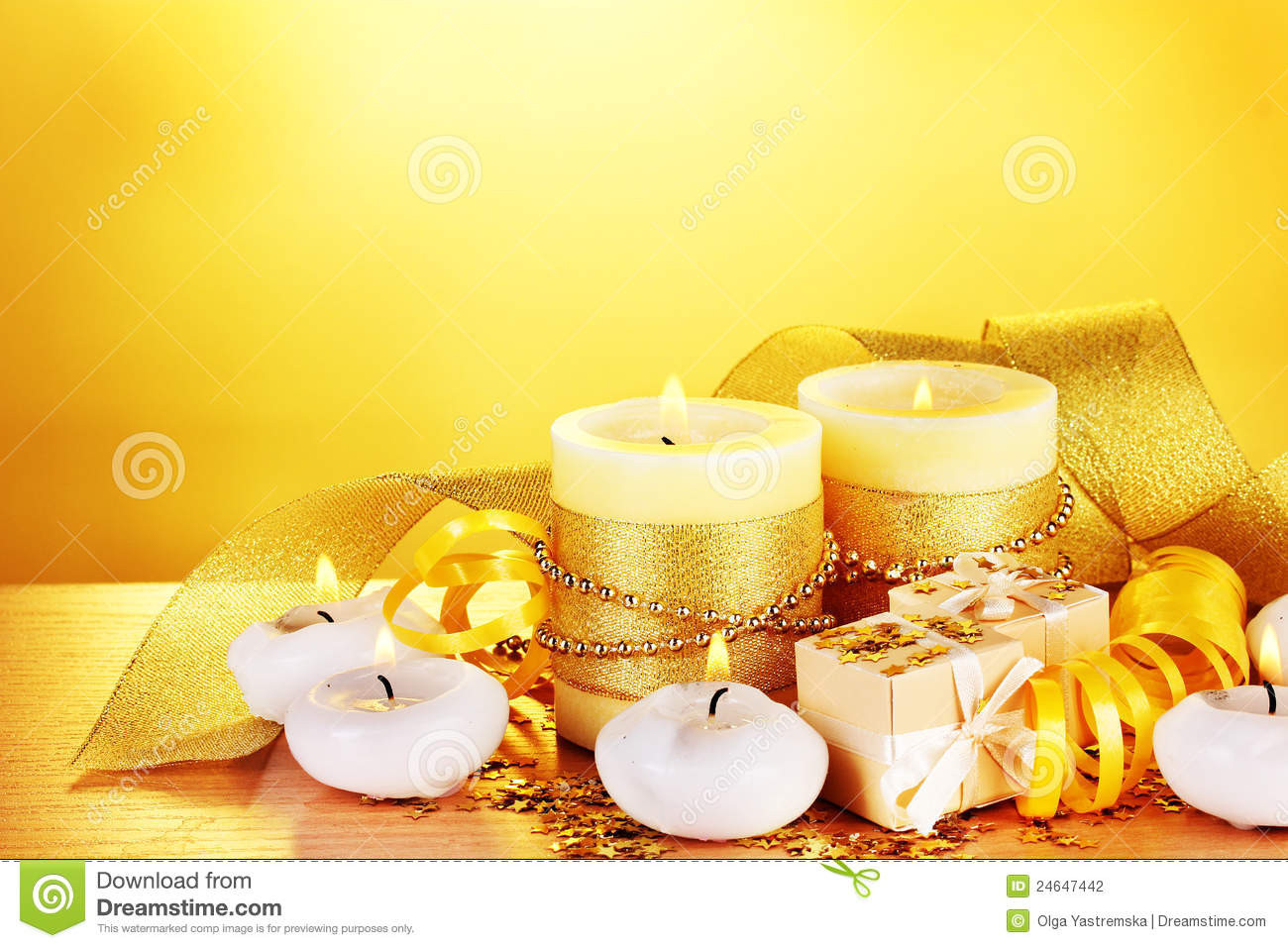 Kerzen Geschenke
 Schöne Kerzen Geschenke Und Dekor Stockfoto Bild von