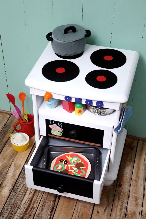Kinderküche Diy
 Spielherd aus altem Nachtschrank DIY Upcycling