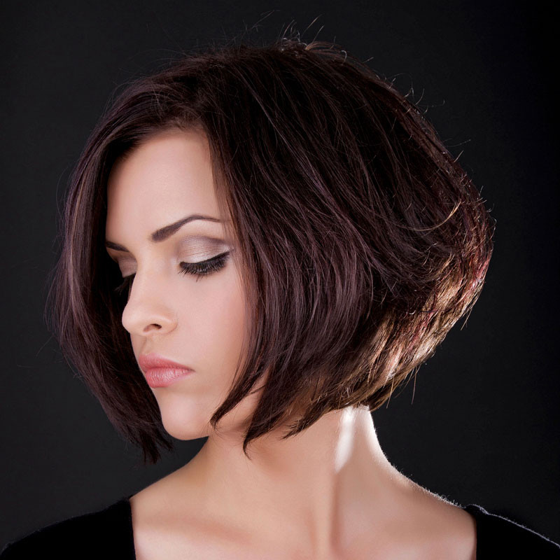 Kinnlange Haare Frisuren
 A Line Bob mit angestuftem kurzem Hinterkopf Kinnlange