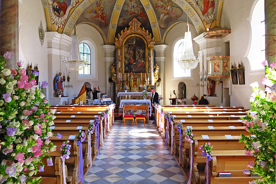 Kirche Hochzeit
 06 Kirche Hochzeit 1 900