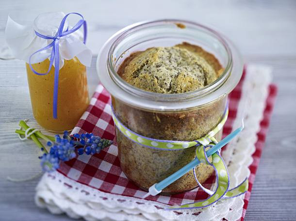 Kuchen Im Glas
 Saftiger Mohn Kuchen im Glas mit Aprikosensoße Rezept