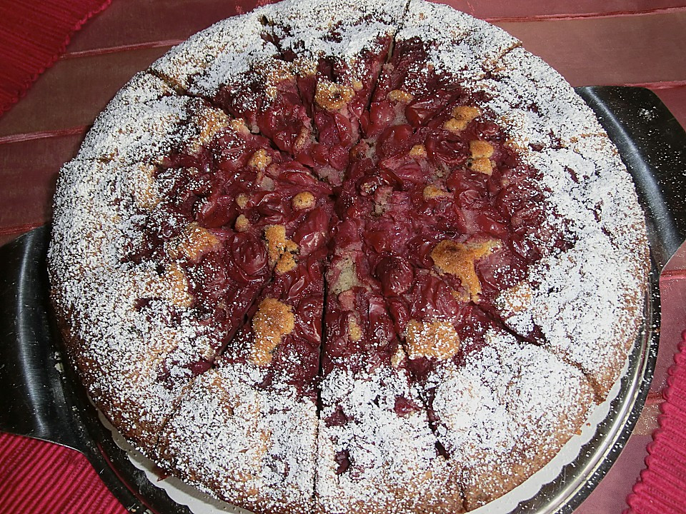 Kuchen Mit Kirschen
 Festlicher Schoko Nuss Kuchen mit Kirschen von