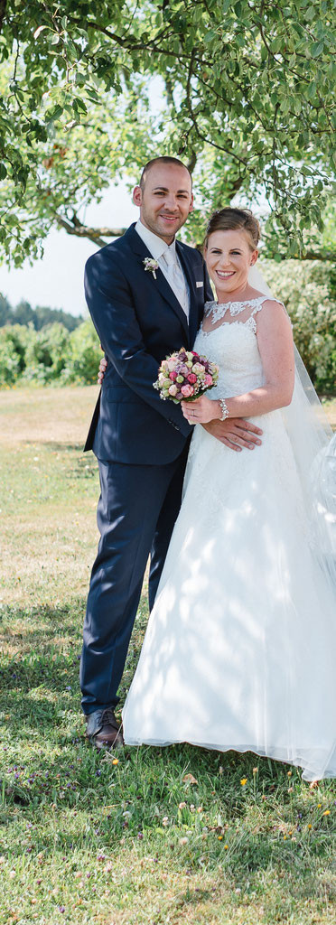 Kyrie Hochzeit
 HOCHZEIT ein besonderer Tag wir gehören zum guten Ton