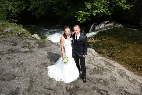 Kyrie Hochzeit
 HOCHZEIT ein besonderer Tag wir gehören zum guten Ton