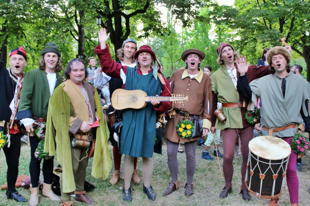 Lagerleben Landshuter Hochzeit
 Landshut Die ersten Bilder vom Lagerleben auf der