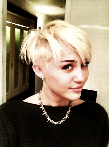 Lesben Frisuren
 Miley Cyrus New Short Haircuts 2012 PoPular Haircuts