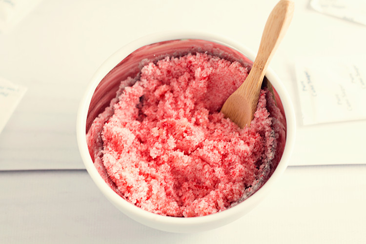 Lip Scrub Diy
 DIY Bubblegum Lip Scrub Hairspray and Highheels