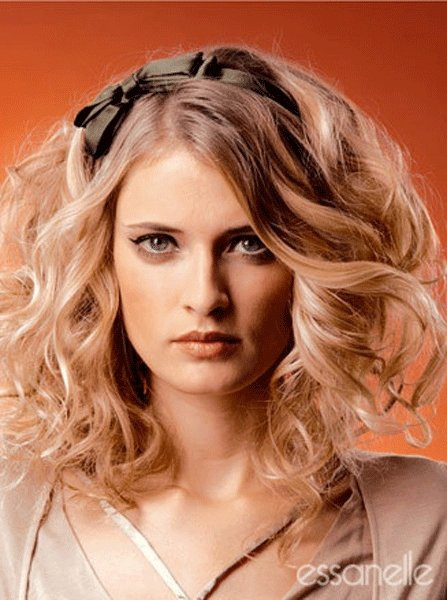 Locken Frisuren
 Frisuren mit Locken Die perfekte Welle