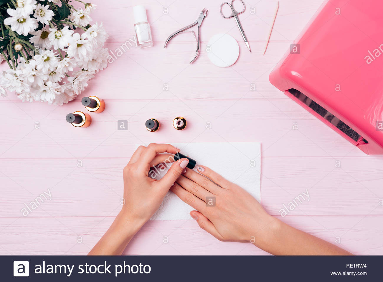 Maniküre In Der Nähe
 Blume Nagellack Stockfotos & Blume Nagellack Bilder Alamy