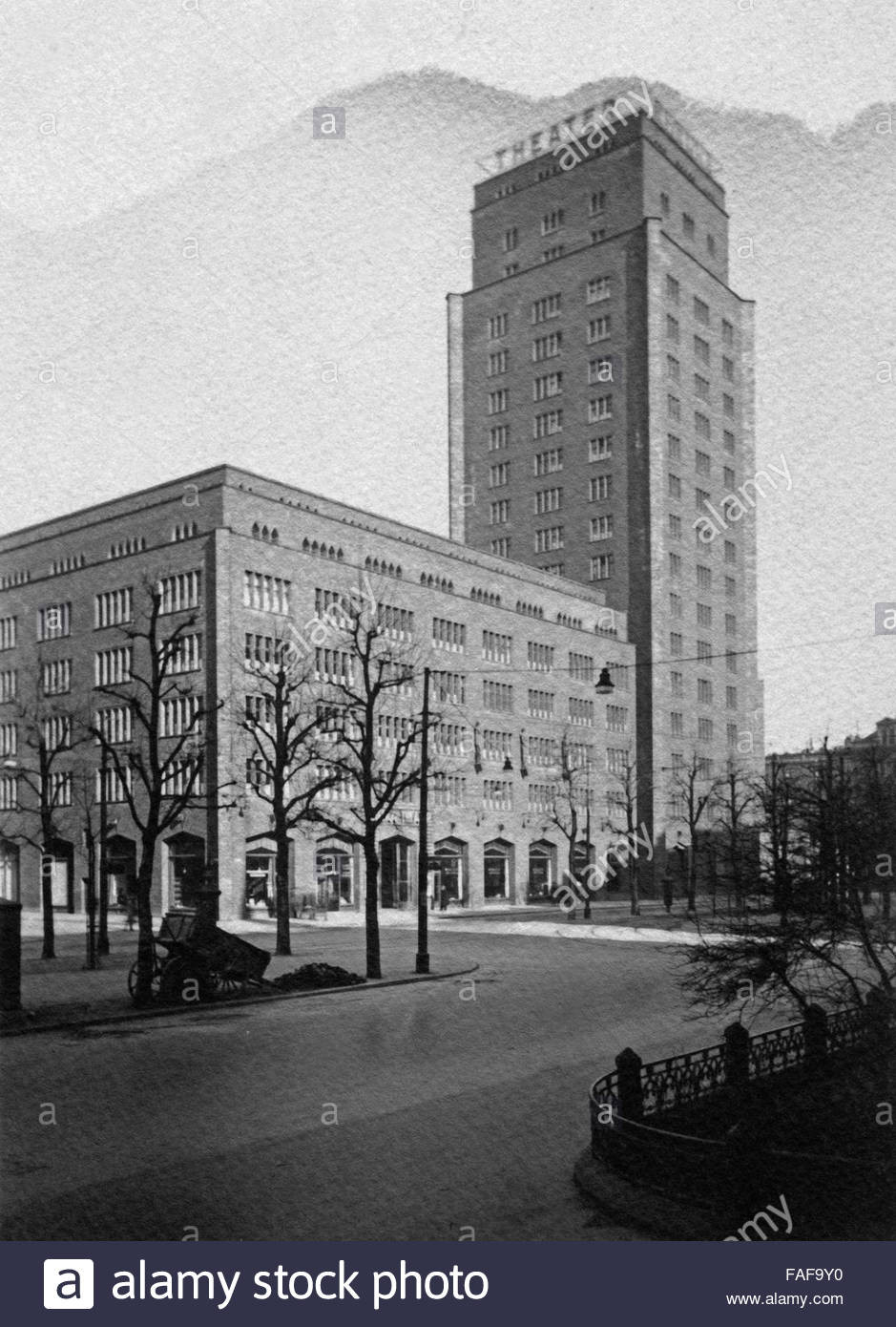 Maniküre Köln Innenstadt
 Das Hansahochhaus Auf Dem Hansaring in der Innenstadt von