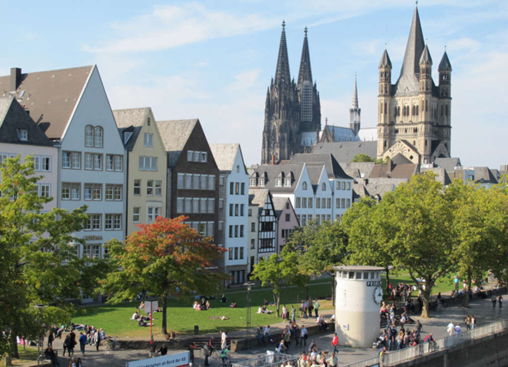 Maniküre Köln Innenstadt
 Altstadt Nord Stadt Köln