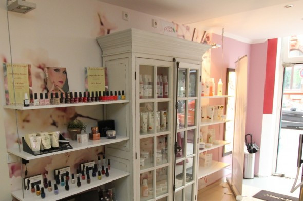 Maniküre Pediküre Köln
 Kosmetik und Nagelstudio in Köln am Friesenwall phenomenail