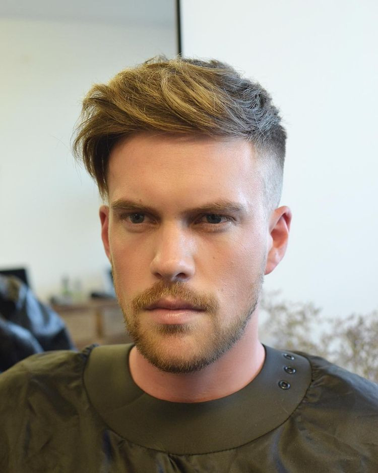 Männer Haarschnitt Undercut
 Undercut Männer Trendfrisur facettenreich wandelbar und