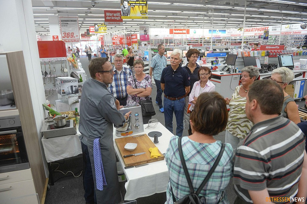 Media Markt Küchenmaschine
 Benjamin KEHL probiert am Donnerstag im MEDIA MARKT den