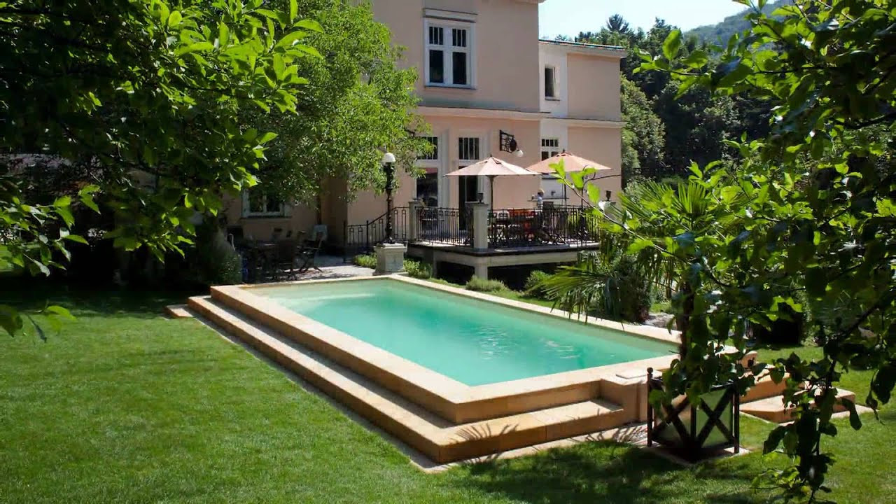 Mediterraner Garten
 Mediterraner Garten mit Swimmingpool