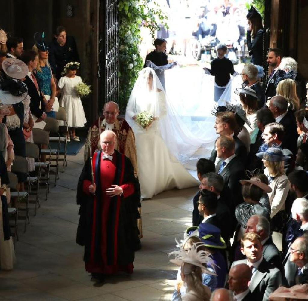 Meghan Hochzeit
 Royals Fans feiern Hochzeit von Harry und Meghan WELT