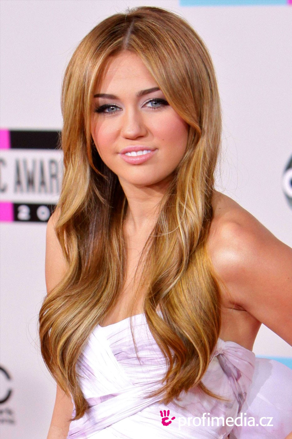 Miley Cyrus Frisuren
 Miley Cyrus frisur zum Ausprobieren in eFrisuren