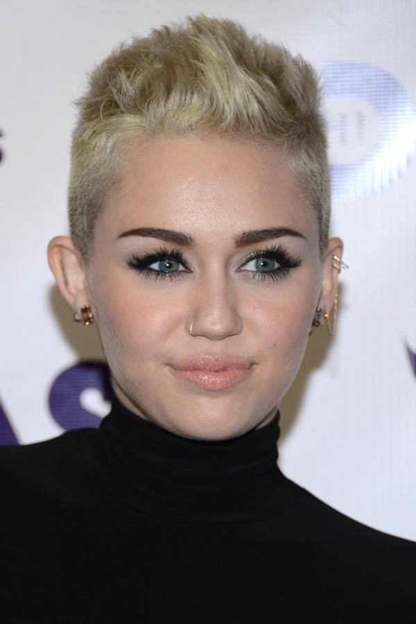 Miley Cyrus Frisuren
 Miley Cyrus Ultrakurze Haare Bilder Mädchen