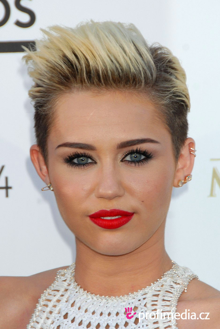 Miley Cyrus Frisuren
 Miley Cyrus frisur zum Ausprobieren in eFrisuren