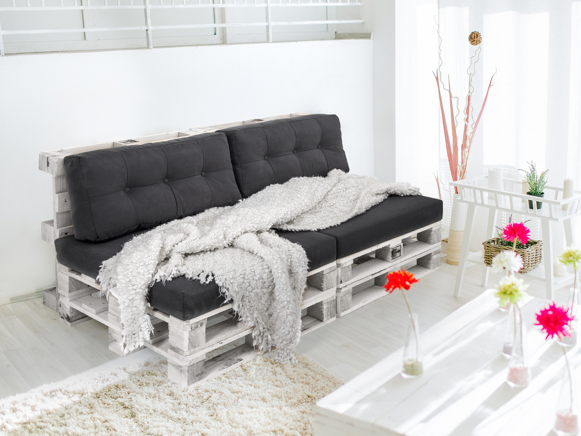 Möbel De Sofa
 PALETTI 2 Sitzer Sofa aus Paletten weiss lackiert ohne