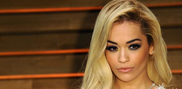 Nackt Zuhause
 Rita Ora zu Hause nackt