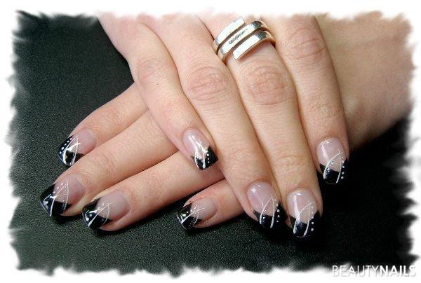 Nageldesign American Style
 Black & White Nageldesign