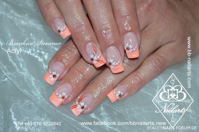 Nageldesign Apricot
 Stamping auf apricot Acrylnägel