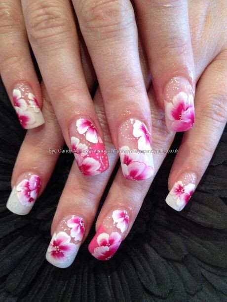 Nageldesign Blume
 Blumen nails Nageldesign