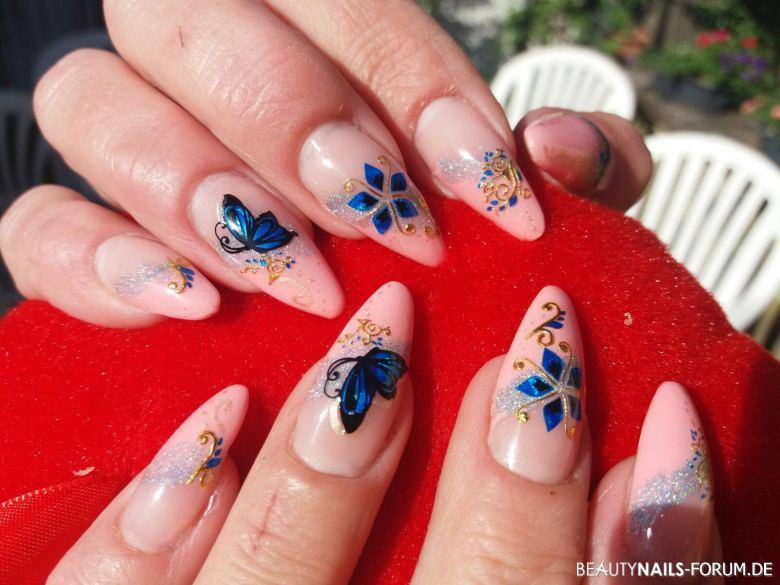 Nageldesign Blume
 30 Blumen Muster mit Nageldesign