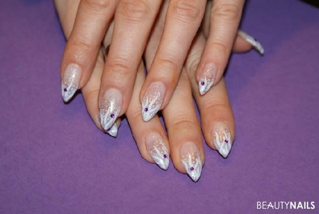 Nageldesign Flieder
 flieder traum Nageldesign