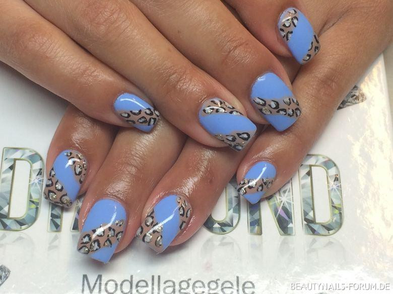 Nageldesign Fullcover Blau
 Ice Blau Nageldesign